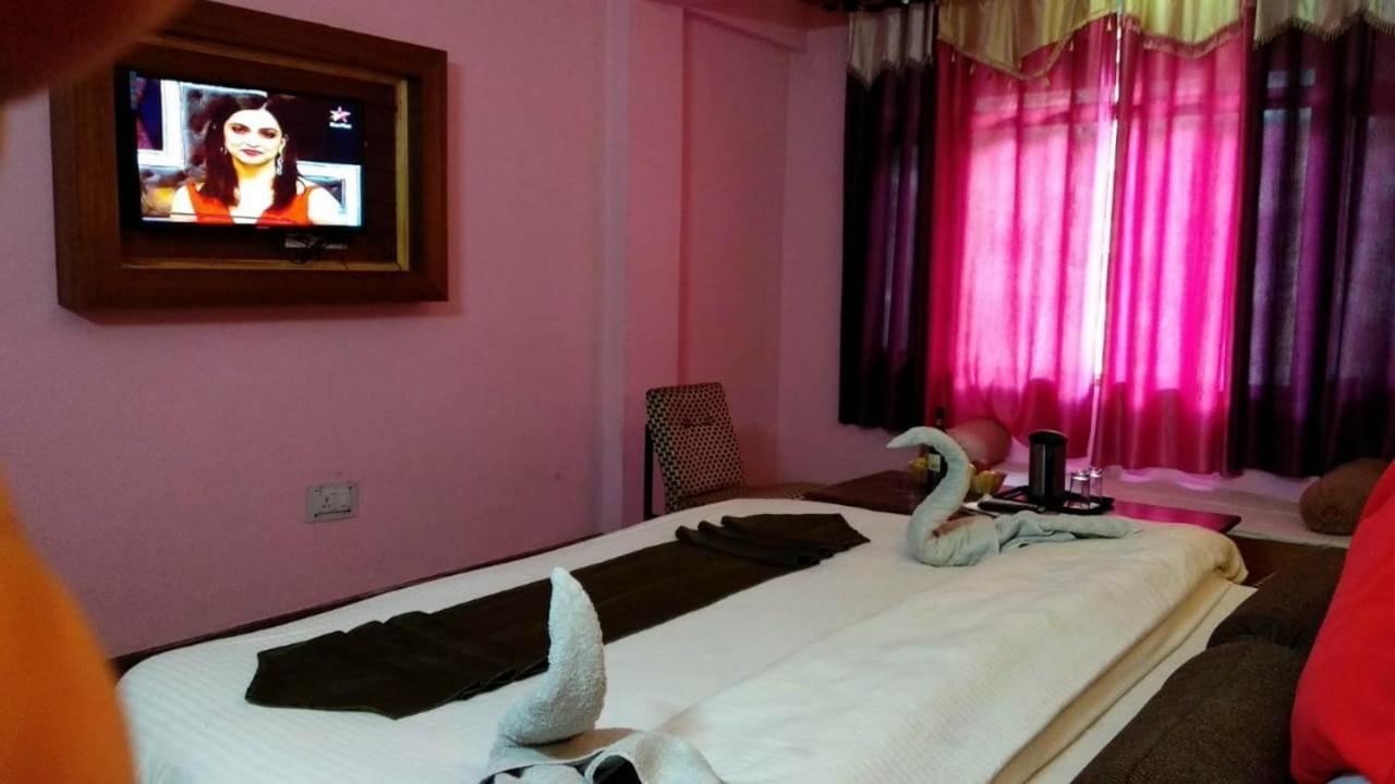 Dormico'S Hotel Snowbird Manāli Eksteriør bilde